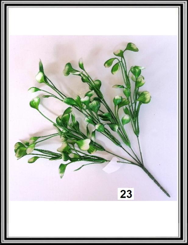 Kytička č 23 , 41 cm so bielo zelených srdcových  listov