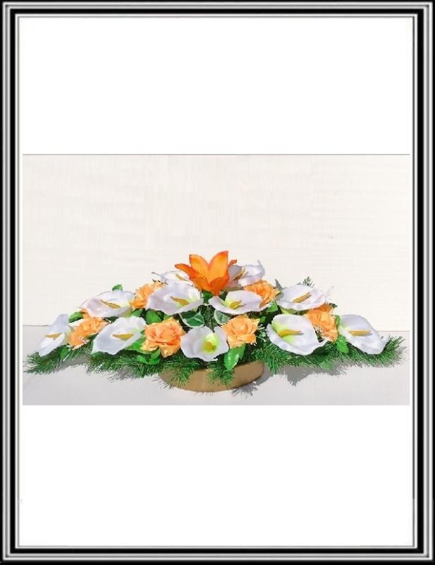 Ikebana č.2     215 , dĺžka -95 cm-14 bielymi kalami +10 oranžovými ružami