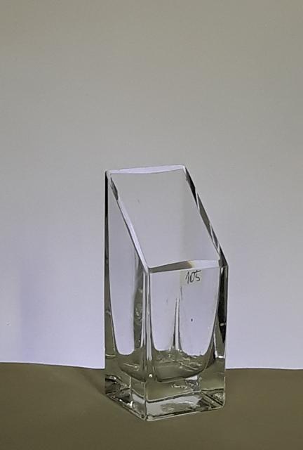 Sklenená váza č 105, kvádrat SKOS 6x6x15,5 cm