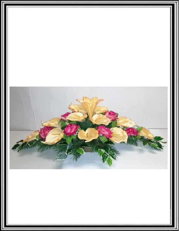 Ikebana č.2/18, dlžka -95 cm-14 žltých kal+10 cyklamenových ruži + Benjamin listy