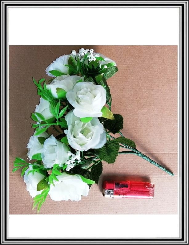 Malá 26 cm kytička ružičiek 10 hláv H 098 K 802428  Biela