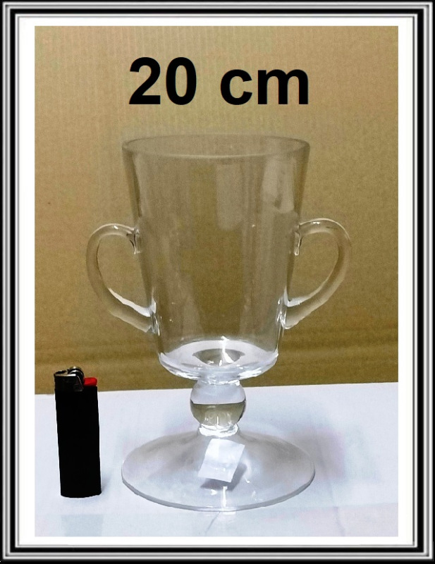 A Sklenená váza s ušami výška 20,5 cm