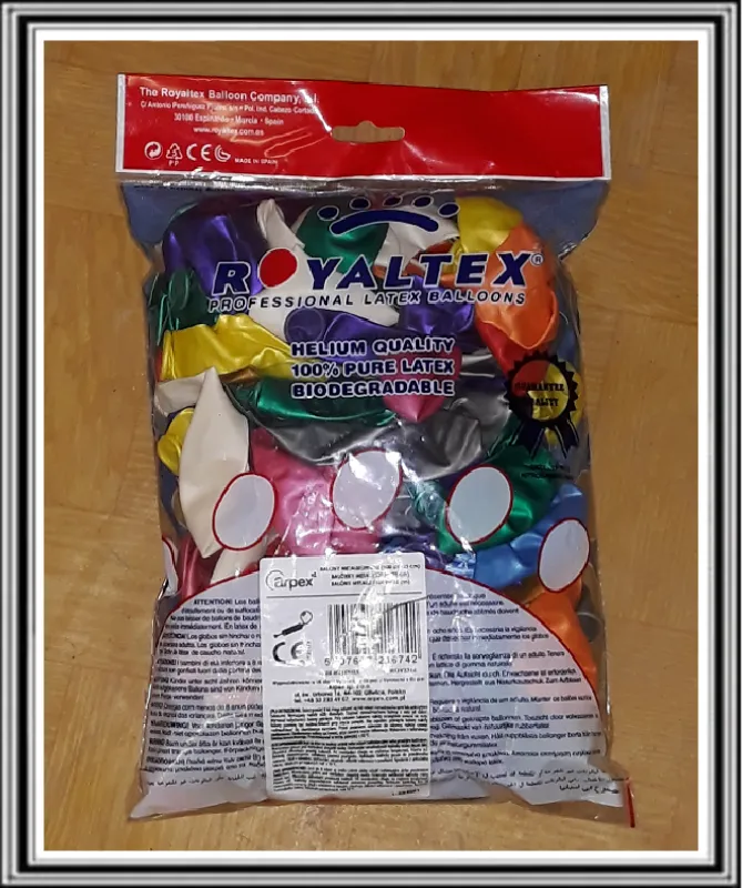 Sadá 100 kusov farebných  balónov