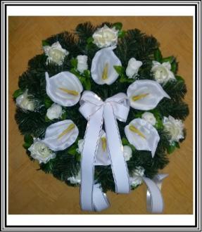 Umelý veniec 55 cm č 5 s maslovými ružami a bielymi kalami