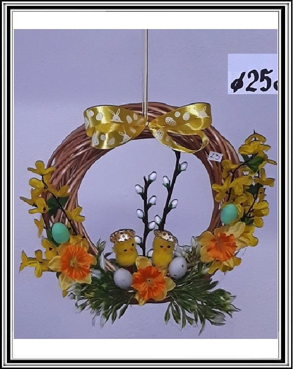 Veľkonočný 25 cm hnedý zdobený prútený venček č 23