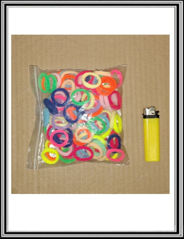 Sadá 100 ks gumičiek do vlasov