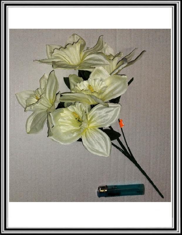Umelá kytica narcis s 5 hlavičkami biela  34 cm