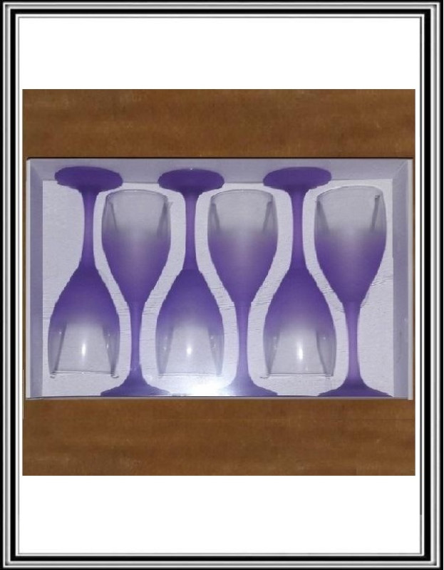Sklenené poháre na víno 19 cm - Sadá 6 ks 250 ml fialových