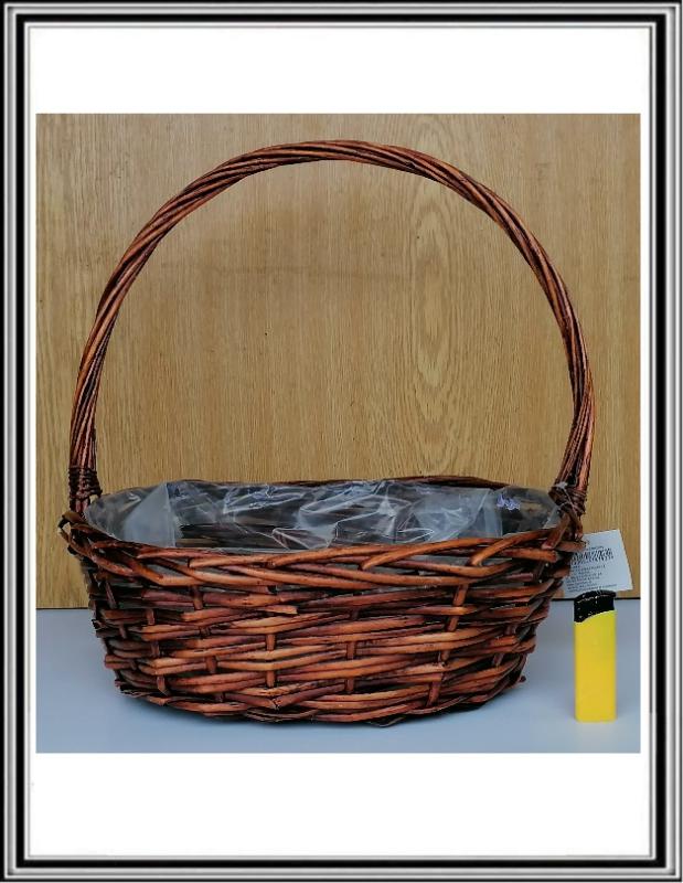 A Prútený košík stredný hnedý 34x24 cm, celková výška 38 cm,