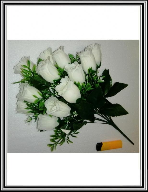 Umelá kytica 44 cm s doplnkami a s 12-timi bielymi ružičkami
