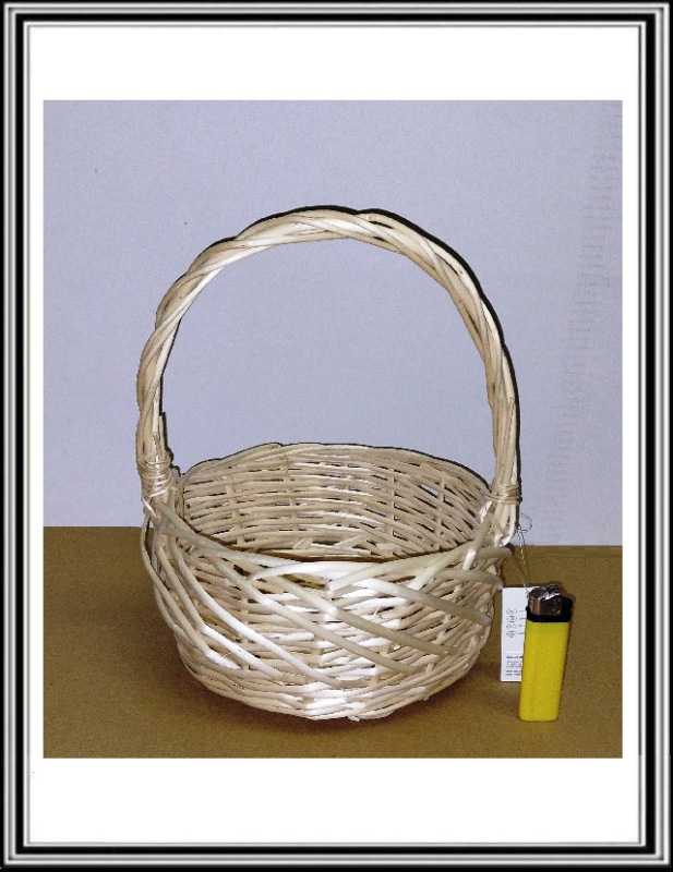 Prútený košík malý priemer 20 cm, výška 27 cm