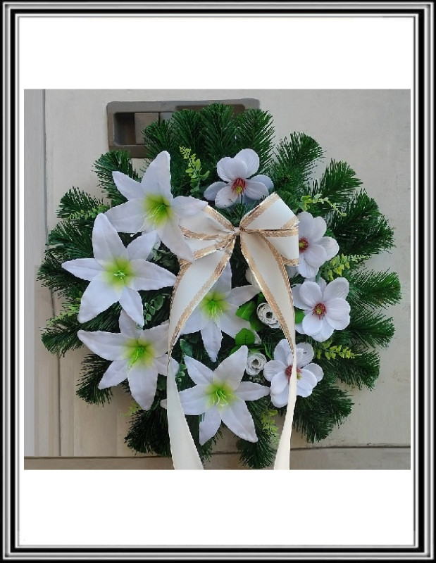 Umelý veniec 55 cm jednoduchší č 104