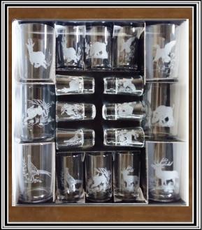 18 ks sadá poľovnických gravirovaných pohárov