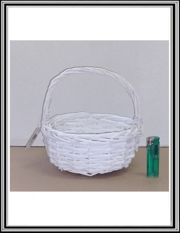 Prútený košík biely priemer 20 cm , výška 20 cm