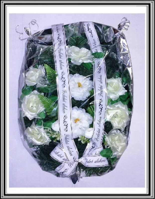 Kytica v celofáne č 17 (podklad má 33 vetvy. Použitý celofán 50 x 70 cm) K17