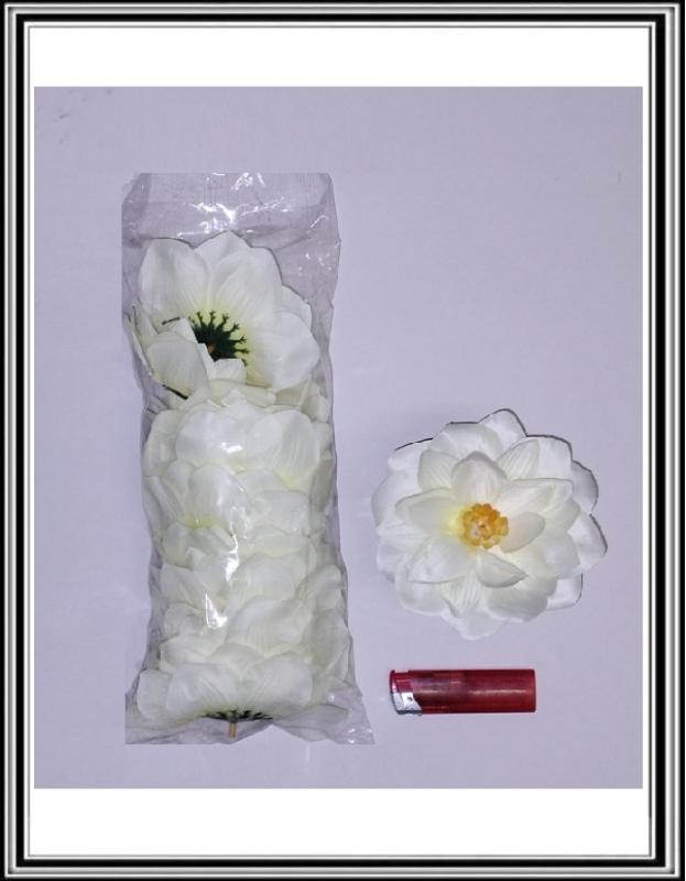 Hlavička kvetu 11 cm bielo zelená L056