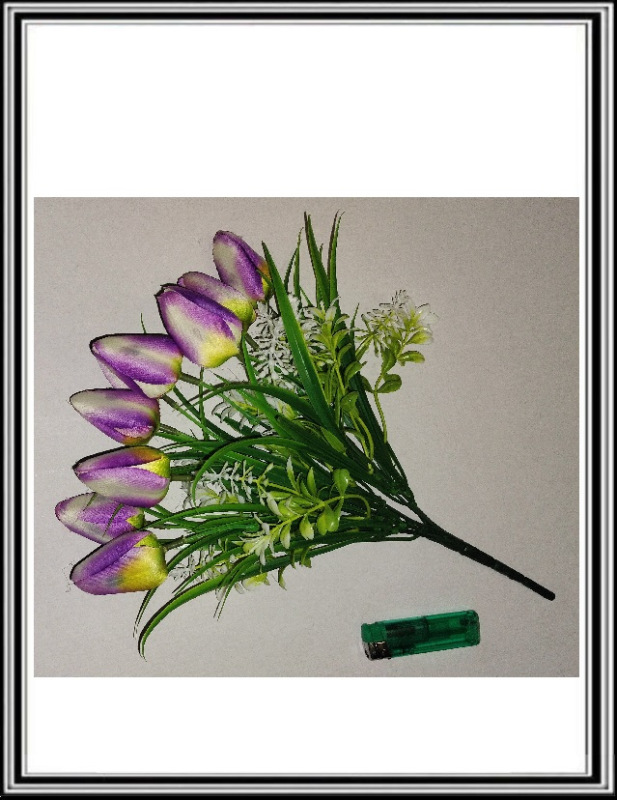 Tulipán kytica hustá s doplnkami 35 cm bielo tmavšie fialová