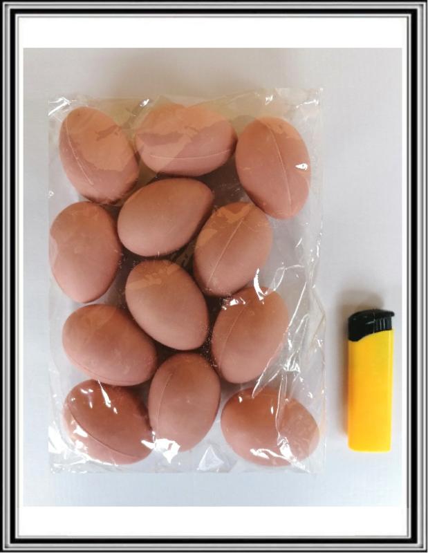 Plastové hnedé vajíčka 12 kusov 6 cm JP46