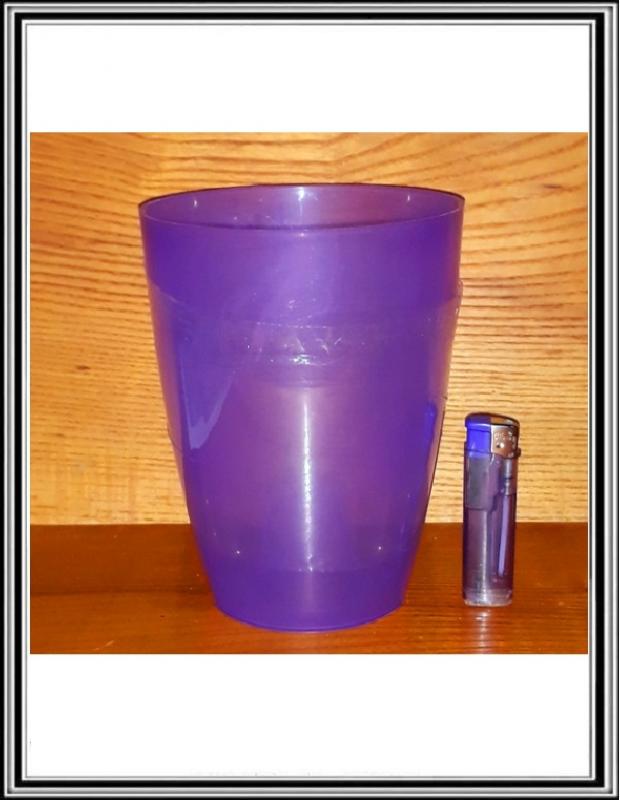 Plastový kvetináč na orchideu pr.13 cm, v- 17 cm č.361167 fialový
