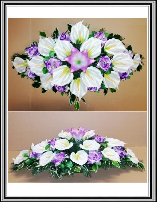 Ikebana č.2/ 74, dlžka -95 cm-14 bielych kal+10 fialových ruži  +   Listy BENJAMIN