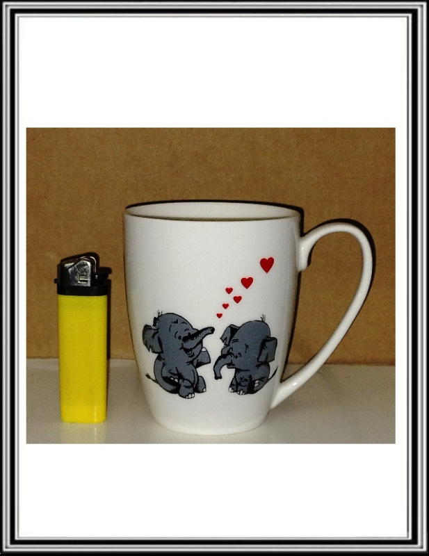 Keramický hrnček Sloníky pre šťastie so srdiečkami320 ml