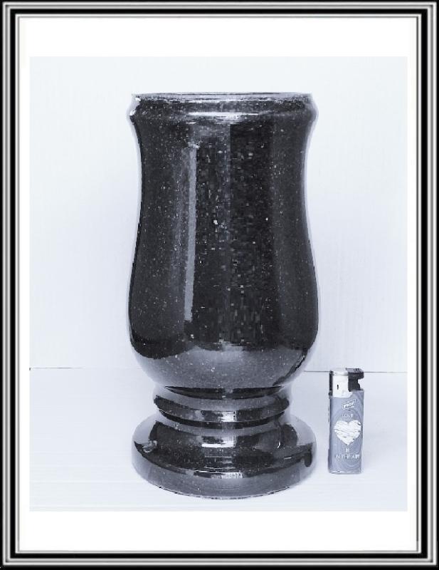 AA Kamenná váza na hrob 28 cm sivo čierna s bodkami