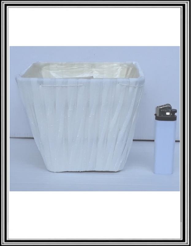 Kvetináčik z vikliny 13,5x13,5 cm, v-11 cm č FLO-264515