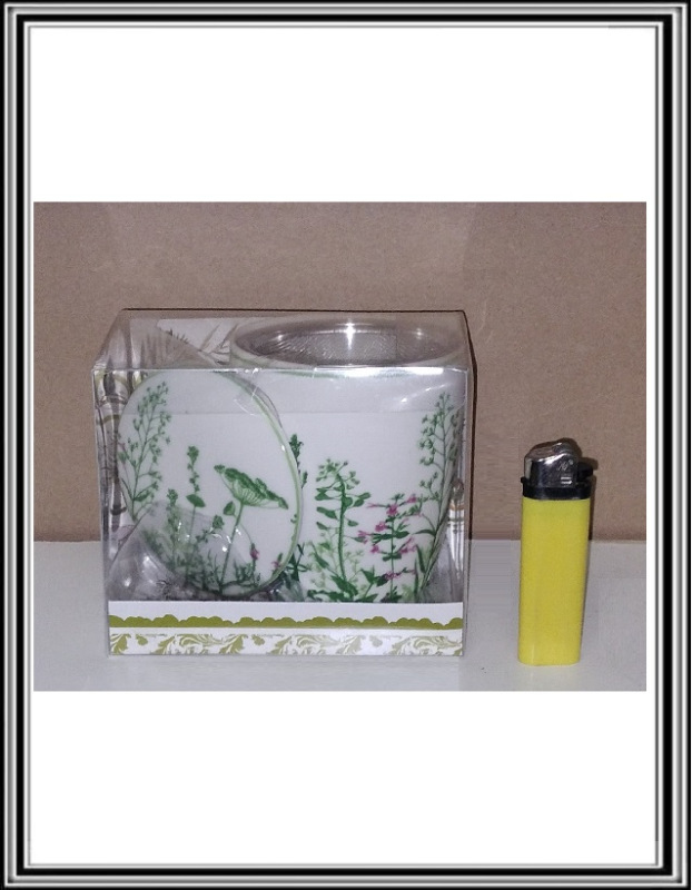 Keramický hrnček so sitkom a vrškom