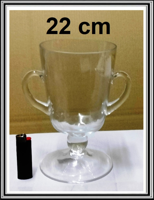 A Sklenená váza s ušami výška 22,5 cm