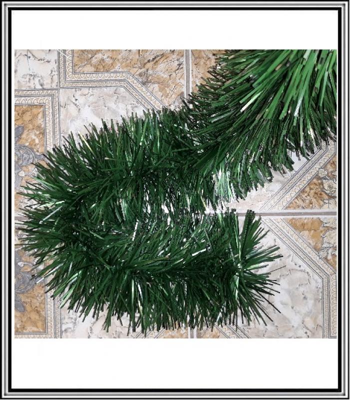 Vianočná reťaz 6 m široká 16 cm  zelená so striebornými koncami