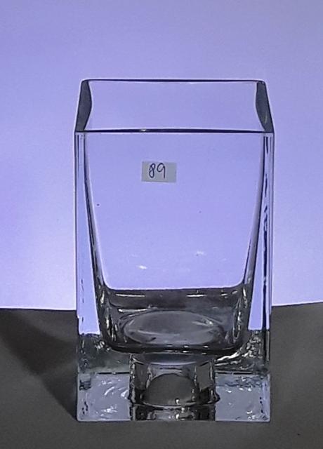 Sklenená váza č 89,  kvadrat 9x9x14 cm