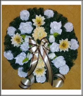 Umelý veniec okrúhly 70 cm č 02 s bielými ružami a maslovými kvetmi