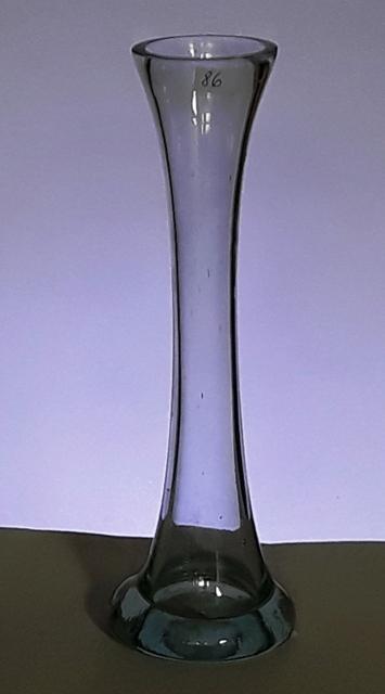 Sklenená váza Rúrka, dole pr.7, v-23 cm č 86,