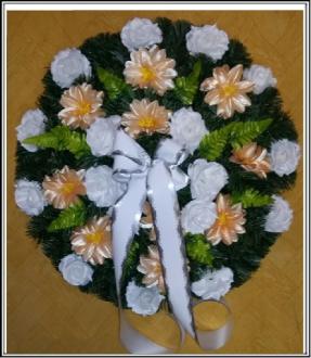 Umelý veniec okrúhly 70 cm č 01 s bielymi ružami a zlatými kvetmi