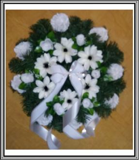 Umelý veniec 55 cm č 6  s bielymi ružami a bielými gerberami